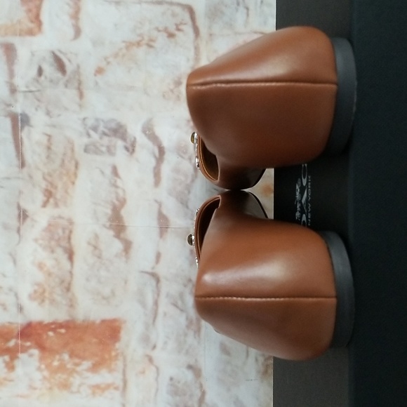 New Coach Farrell Leather Embellished Flats - Picture 5 of 10